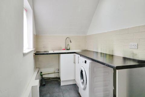 3 bedroom terraced house to rent, Moretons, Basildon, SS13