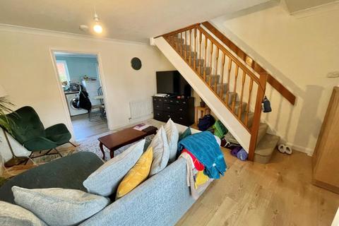 2 bedroom end of terrace house to rent, Claremont Crescent,  Newbury,  RG14