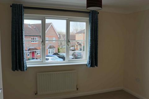 2 bedroom end of terrace house to rent, Claremont Crescent,  Newbury,  RG14