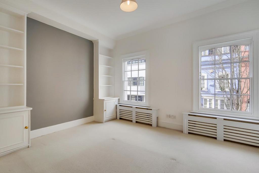 12 Bedroom 2-0.jpg