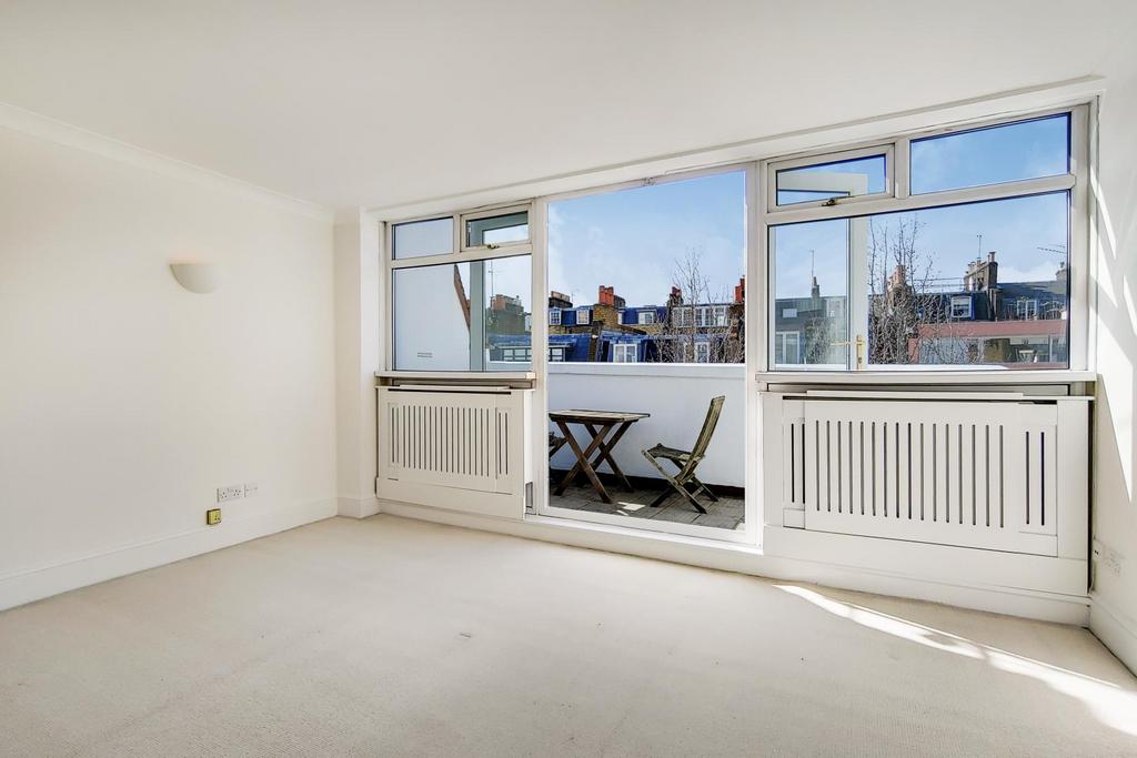 16 Master Bedroom-2.jpg