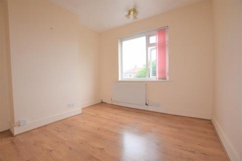 3 bedroom terraced house to rent, Gerald Road, Dagenham, RM8