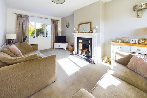 3 bedroom semi-detached house for sale, Southlands Grove, Bingley