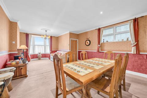 2 bedroom detached house for sale, Park End, Bromley, BR1