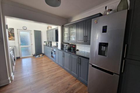 2 bedroom terraced house for sale, Collinson Road, Bristol BS13