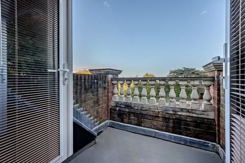 3 bedroom penthouse for sale, Trevathan, 52 Carlisle Road, Eastbourne, East Sussex