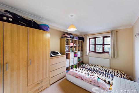 2 bedroom flat for sale, Worcester Road, Worcester House, SM2