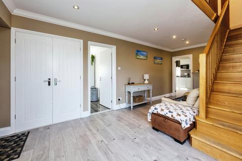 3 bedroom chalet for sale, Charlton Close, Ashford, Kent