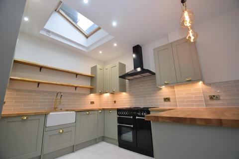 2 bedroom apartment for sale, Spencer Road, Eastbourne BN21