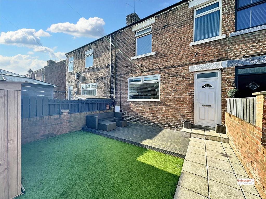 Queen Street, Grange Villa, Chester... 3 bed terraced house for sale
