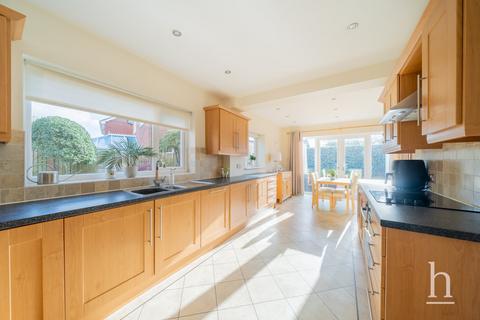 4 bedroom detached house for sale, Guffitts Rake, Meols CH47