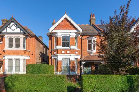 8 Layer Gardens, London, W3 9PR