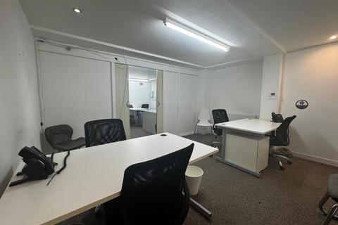 Office to rent, Kilburn High Road, Kilburn, NW6