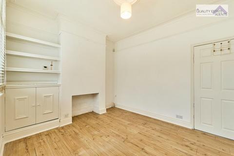 2 bedroom terraced house to rent, 80 Grosvenor Avenue, Stoke-on-Trent ST4