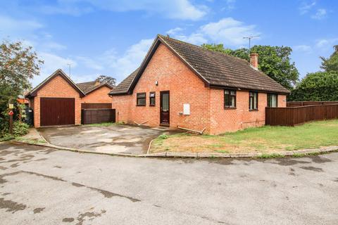 3 bedroom bungalow to rent, Painters Meadow, Andover SP11