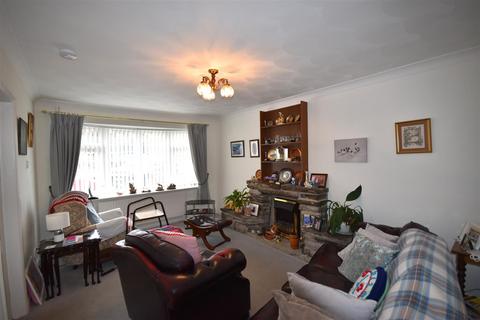 2 bedroom semi-detached bungalow for sale, Poplar Drive, Hook, Goole