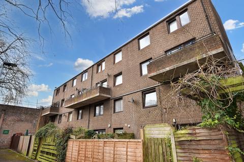 3 bedroom maisonette for sale, Carrol Close, Kentish Town, London NW5