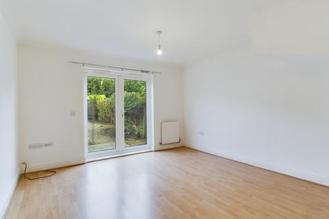 2 bedroom terraced house to rent, Ayrshire Close, Kennington, Ashford, TN24