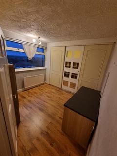 3 bedroom house to rent, Dunblane Road, London