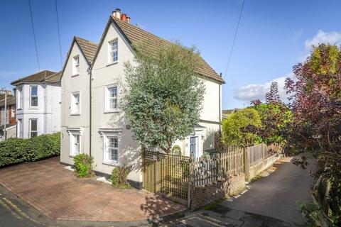 4 bedroom semi-detached house for sale, Sheffield Road, Southborough, Tunbridge Wells