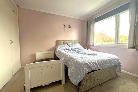 1 bedroom flat for sale, Fairlawns, Addlestone KT15