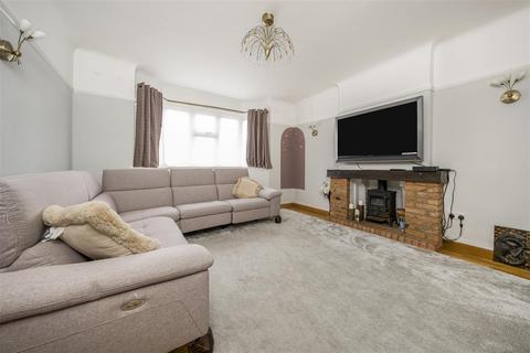 4 bedroom house for sale, Holmsley Close, New Malden, KT3