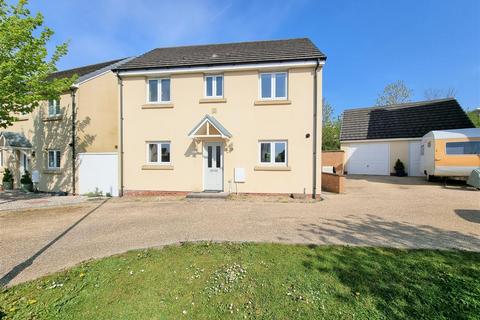 3 bedroom detached house to rent, Ffordd Y Grug, Coity, Bridgend