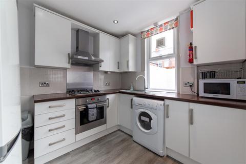 6 bedroom terraced house to rent, £150pppw - Osborne Road, Jesmond