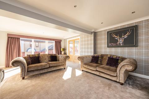 32 Burnbank, Straiton, Loanhead, EH20 9NE