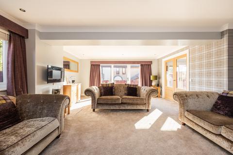 32 Burnbank, Straiton, Loanhead, EH20 9NE