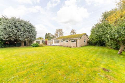 4 bedroom detached bungalow for sale, Plough Close, Shillingford OX10