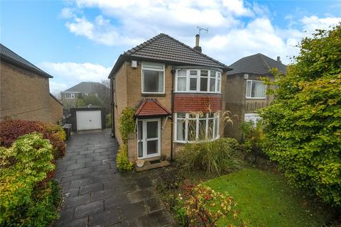 3 bedroom detached house for sale, Carr Manor Drive, Leeds, West Yorkshire