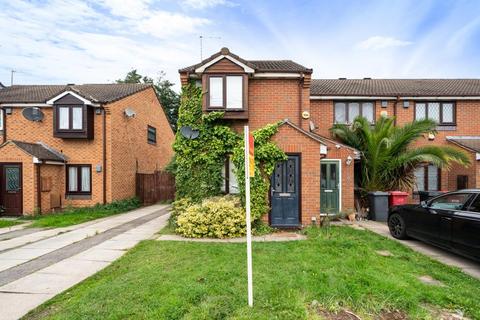 2 bedroom semi-detached house for sale, Slough,  Berkshire,  SL1