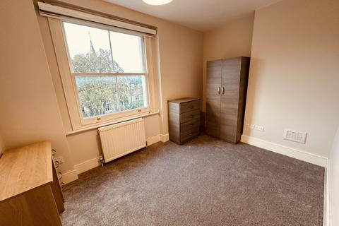 5 bedroom flat to rent, Prince Of Wales Road, London NW5