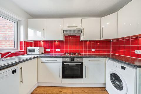 5 Tarragon Close, London, SE14 6DL