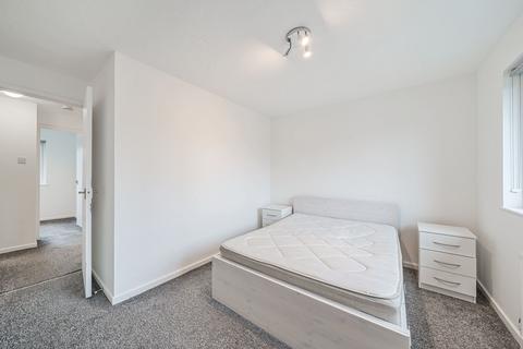 5 Tarragon Close, London, SE14 6DL