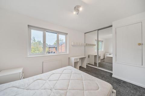 5 Tarragon Close, London, SE14 6DL