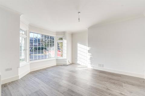 6 The Strand, Goring By Sea, Worthing, BN12 6DN