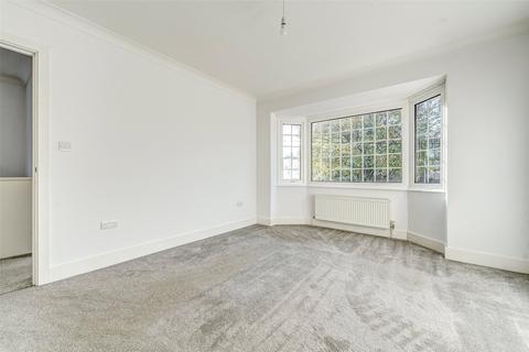 6 The Strand, Goring By Sea, Worthing, BN12 6DN
