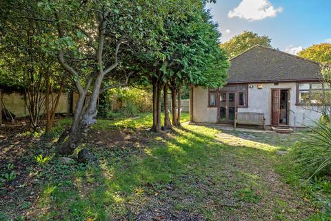 3 bedroom bungalow for sale, Court Road, Orpington