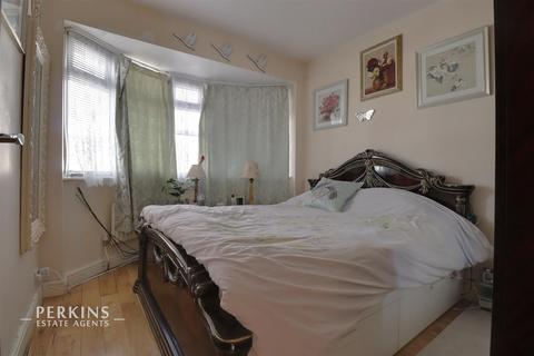 4 bedroom end of terrace house for sale, Southall, UB1