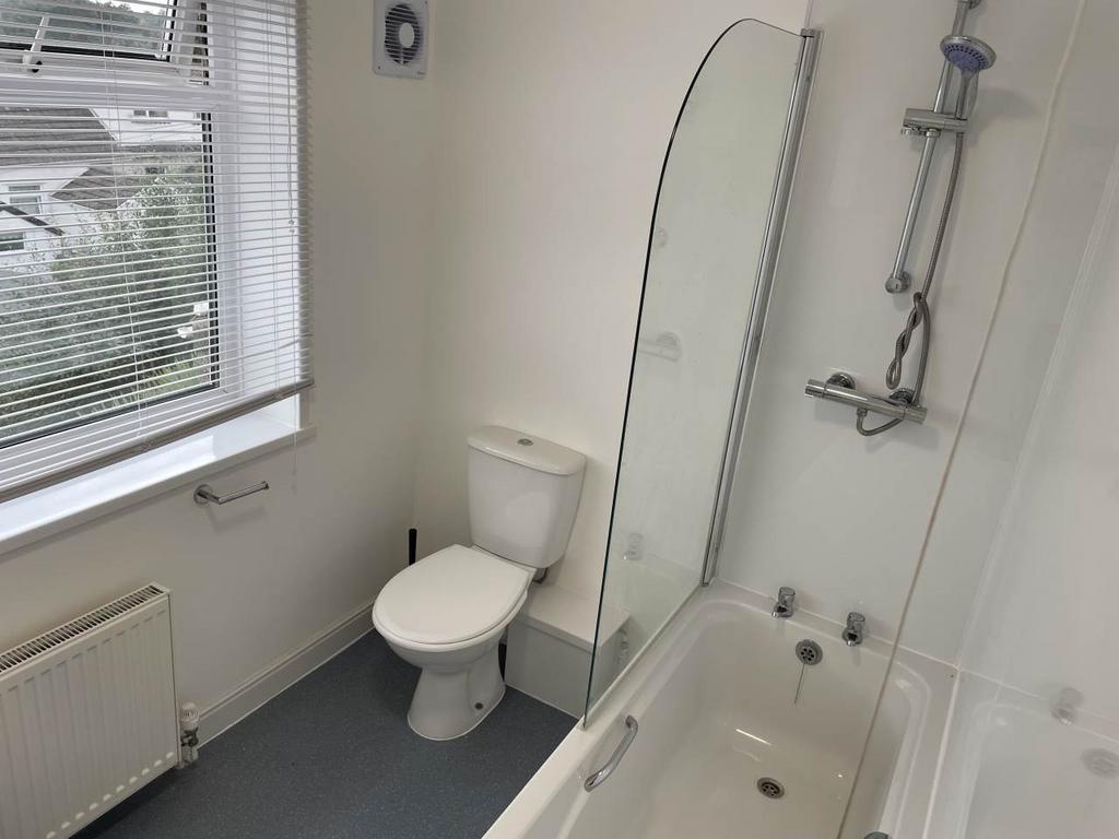 Bathroom 1, 1