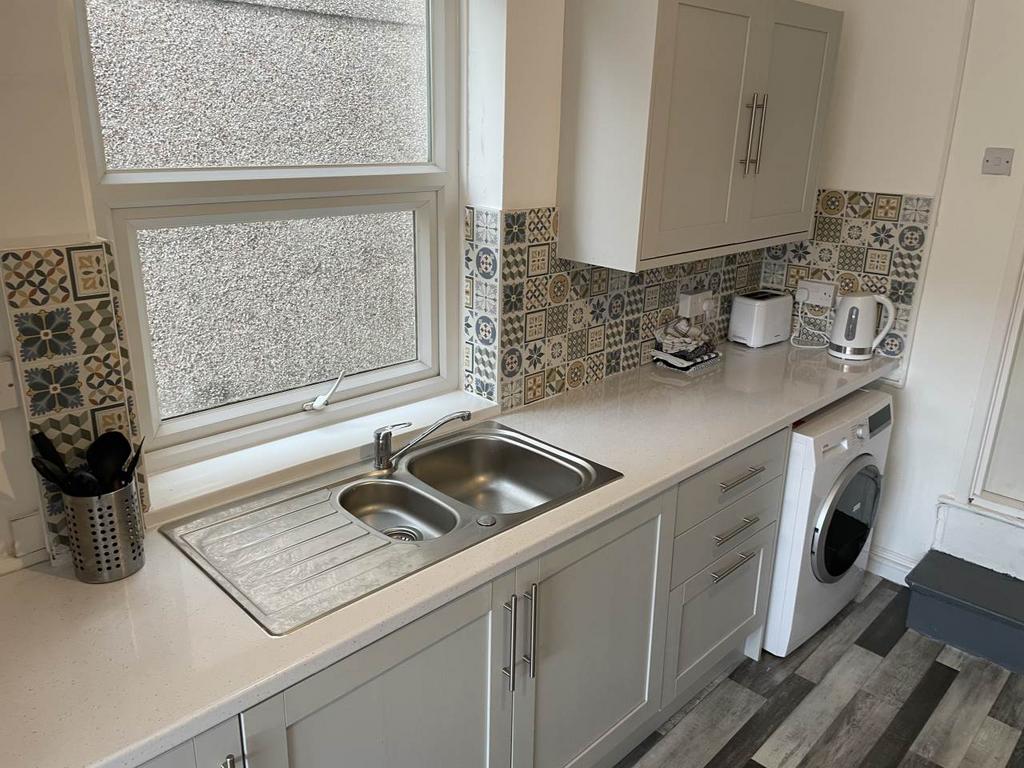 Kitchen 4