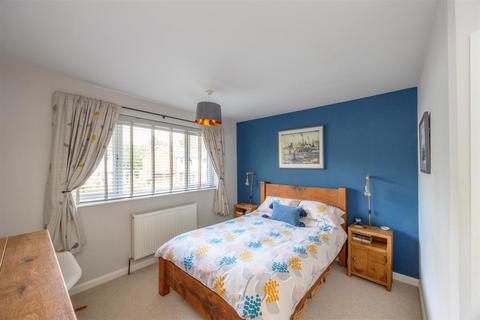 25 Brinkburn Drive, Sheffield, S17 3LU