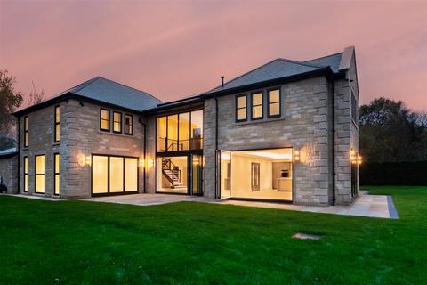 5 bedroom detached house for sale, Wigton Lane, Leeds LS17