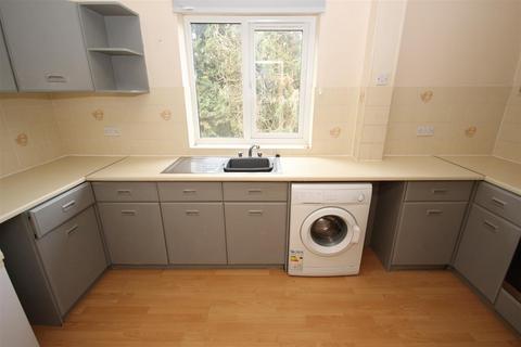 1 bedroom apartment for sale, Cardiff Road, Taffs Well, Cardiff