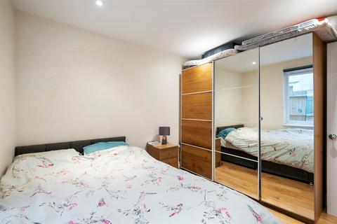 1 bedroom flat for sale, Kingston Road, Raynes Park SW20