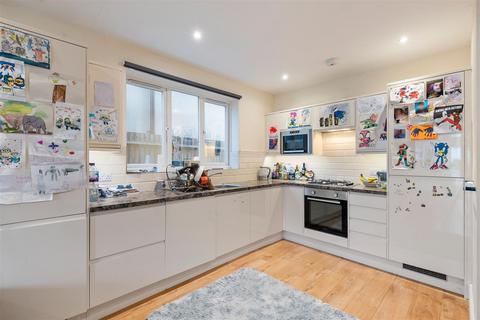 1 bedroom flat for sale, Kingston Road, Raynes Park SW20