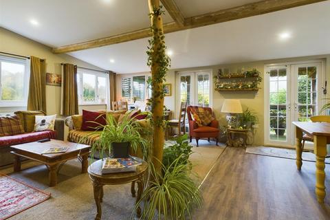 2 bedroom chalet for sale, Hawkbatch, Bewdley