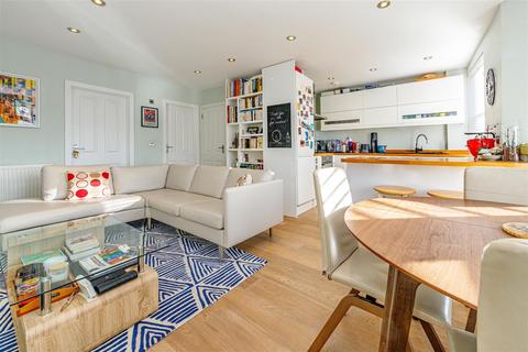 2 bedroom flat for sale, Savernake Road, Hampstead